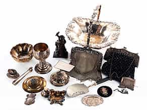  Konvolut von Silber und zahlreichen versilberten Objekten
