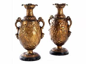 † Paar Bronzeziervasen im italienischen Renaissance-Stil
