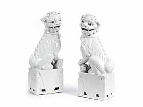  Paar Tempelwächter-Hunde in chinesischem Weißporzellan