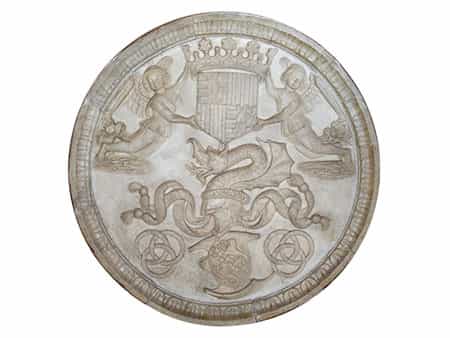  Großer Marmor-Tondo mit dem Wappen des ehemaligen Königreichs Aragon-Kastilien