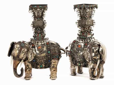 Paar Silberelefanten