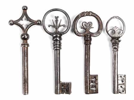 Konvolut von vier Schlüsseln