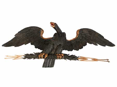 Außergewöhnlich große Schnitzfigur eines Adlers