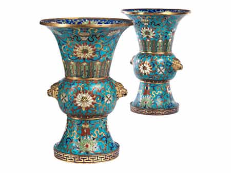 Paar Cloisonné-Vasen 