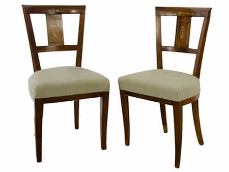 Paar klassizistische Stühle
