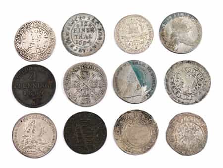  Konvolut von zwölf Münzen