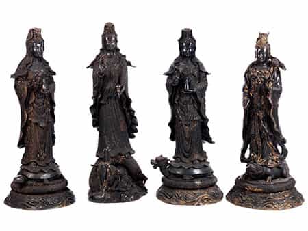  Gruppe von vier Guanyin-Figuren