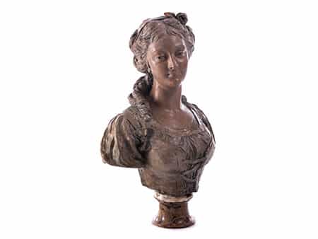  Terrakotta-Büste einer jungen Dame in frühklassizistischem Kleid